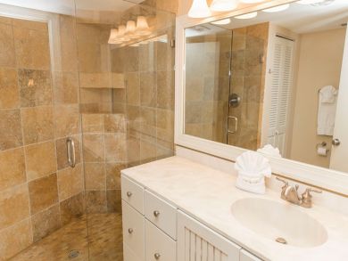 2 bedrooms and Very Nice Interior!